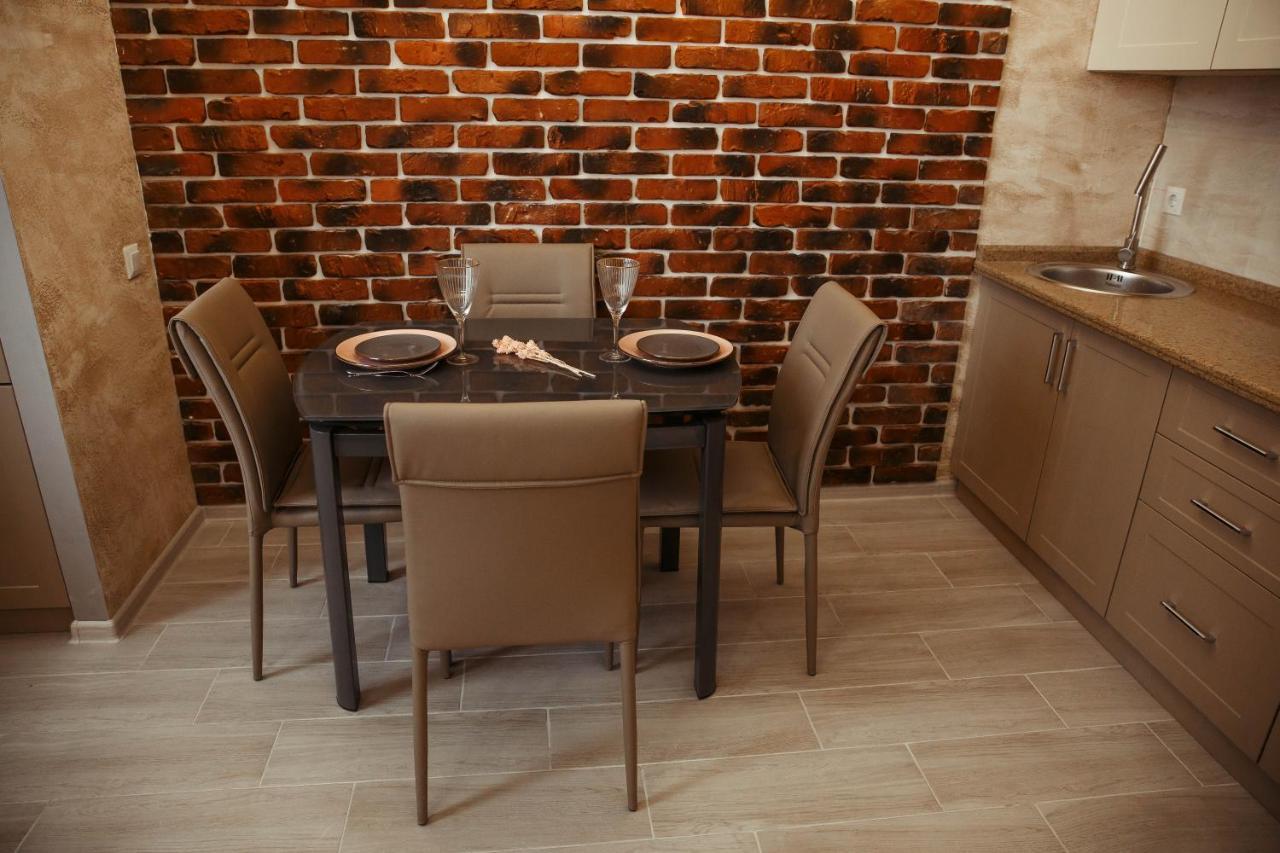 Апартаменты Центр Uman Square Apartment المظهر الخارجي الصورة